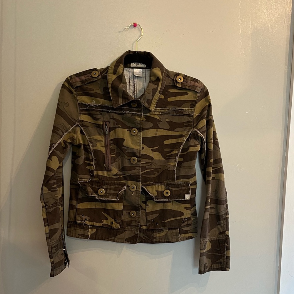 Angel kiss. Women’s camo button down jacket